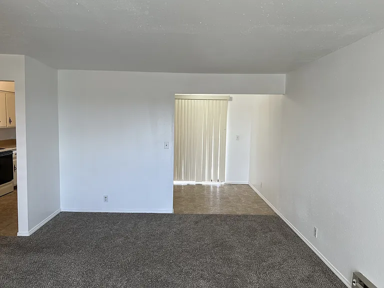 397 Parkchester Dr #2 — Photo 7
