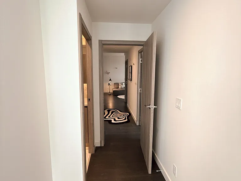 85 McMahon Dr #2608 — Photo 13
