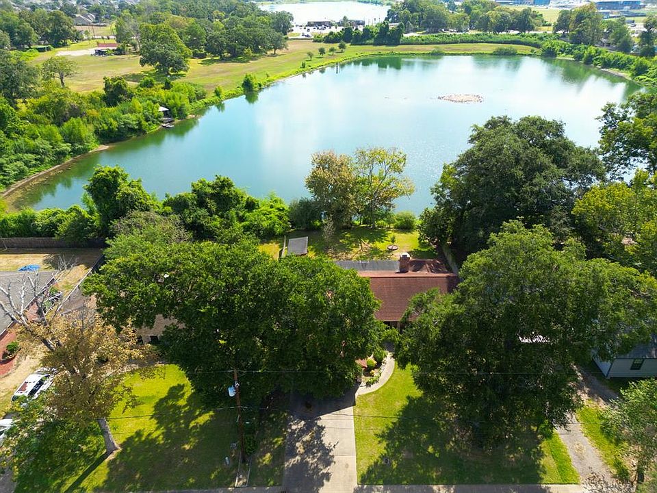 416 Forest Oaks Ln, Lake Jackson, TX 77566 MLS 92103957 Zillow