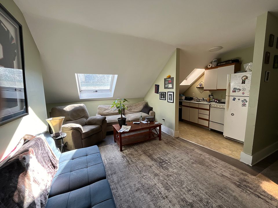 Living Room/ Kitchen