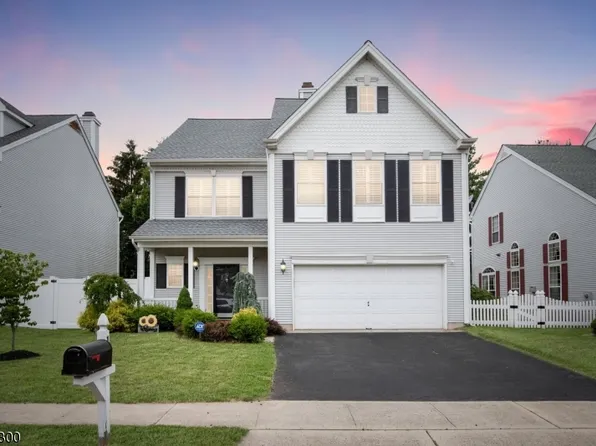12 Cartier Dr, Franklin Twp., NJ 08823