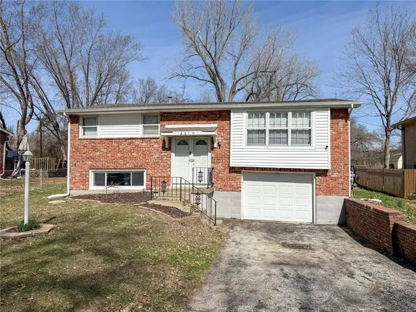 4310 NW 51st St, Kansas City, MO 64151
