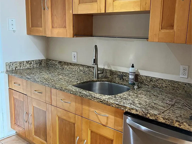 2350 NE 135th St #704 — Photo 12