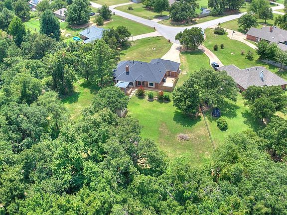 4th image of 2600 Indian Springs Dr
