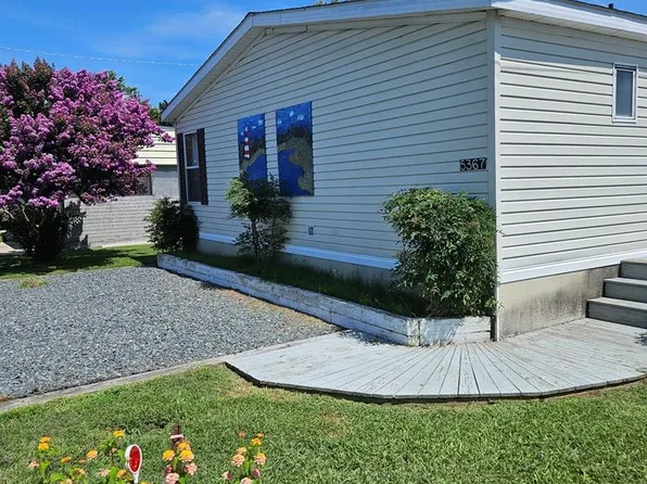 5367 Misty Meadows Dr, Chincoteague Island, VA 23336