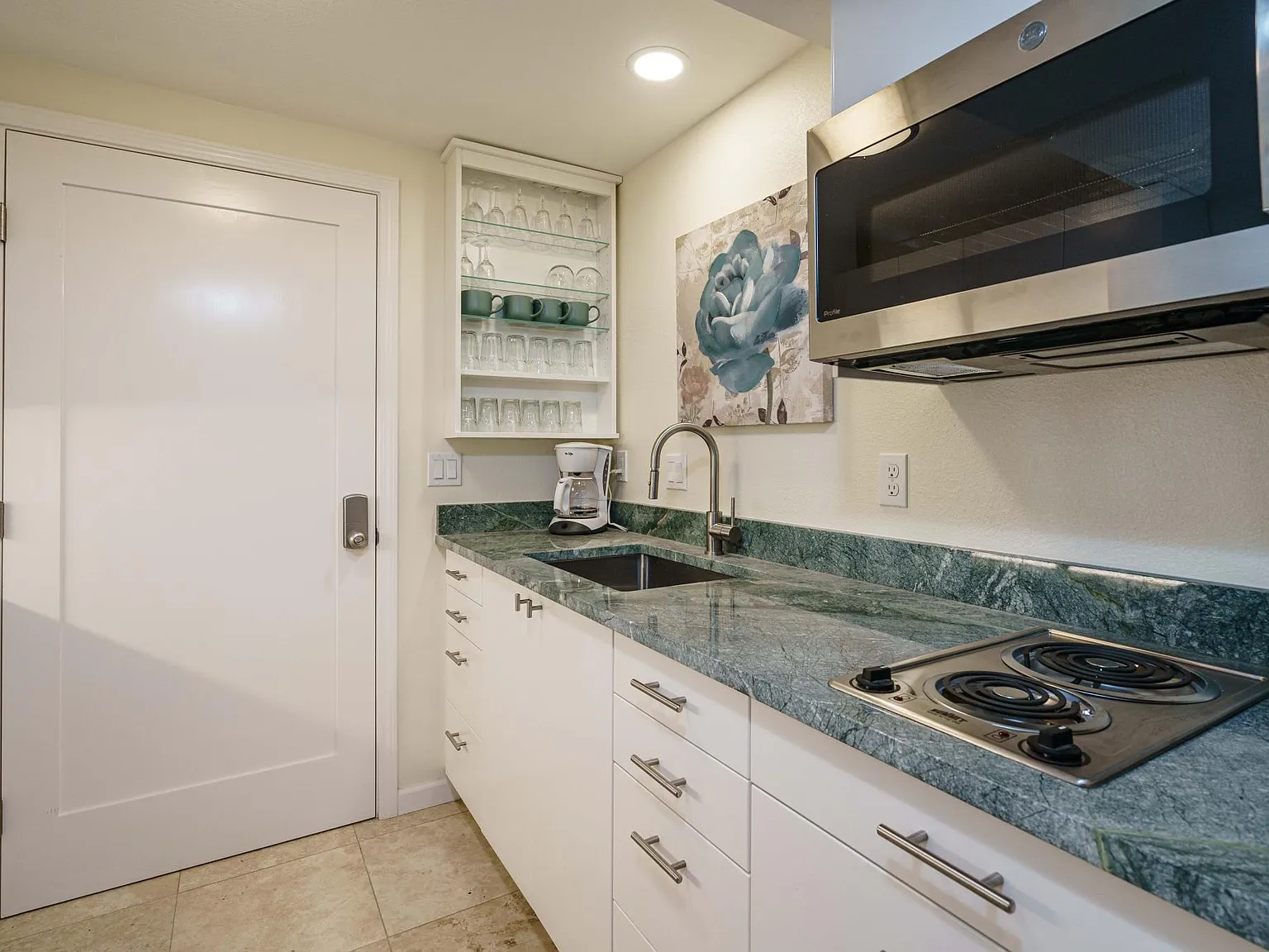 Studio, 500 sqft, $1,500 — Photo 4
