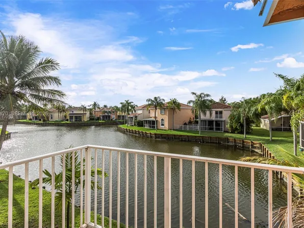 1550 N Trafalgar Cir, Hollywood, FL 33020