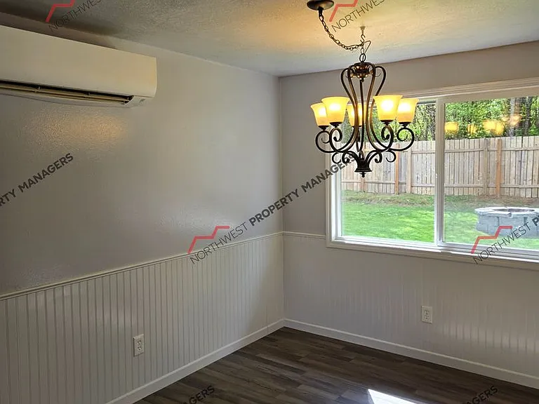 212 Galaxie Rd — Photo 7