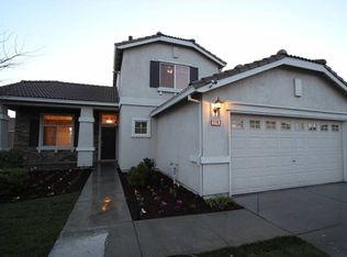 1143 Hazelnut Ln, Madera, CA 93637