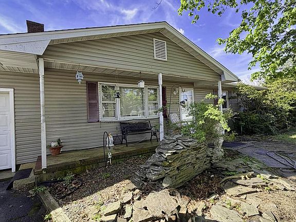 5th image of 1616 2nd Avenue