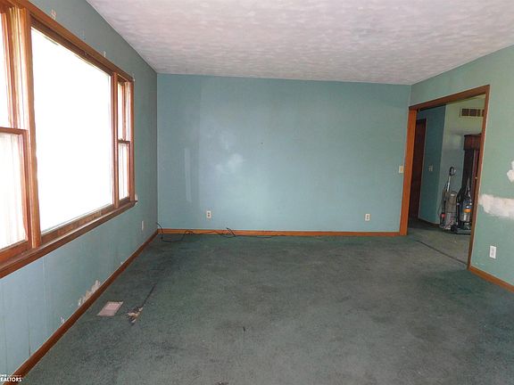 2nd image of 305 S Prince St