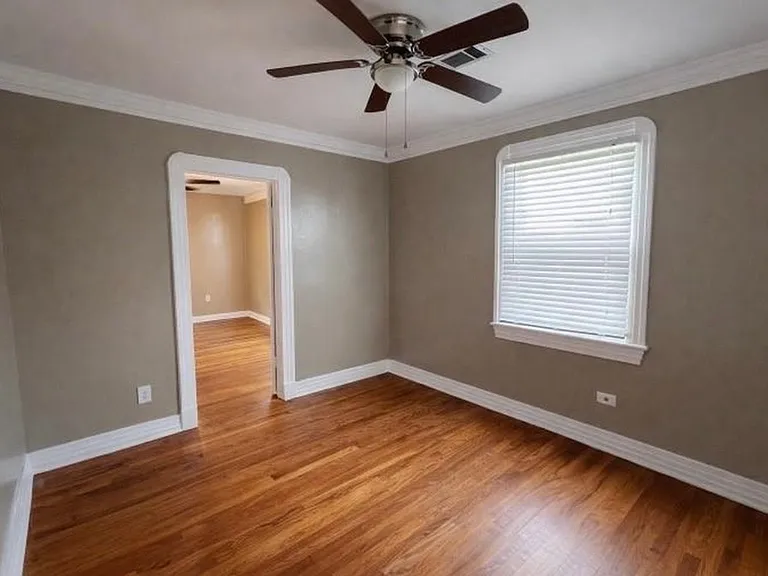 817 Sumner St — Photo 2