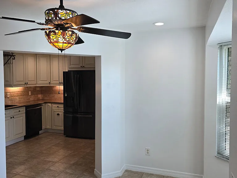 139 Riverwalk Ct — Photo 6