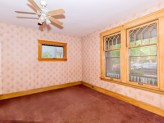 4th image of 5901 Prosser Ave