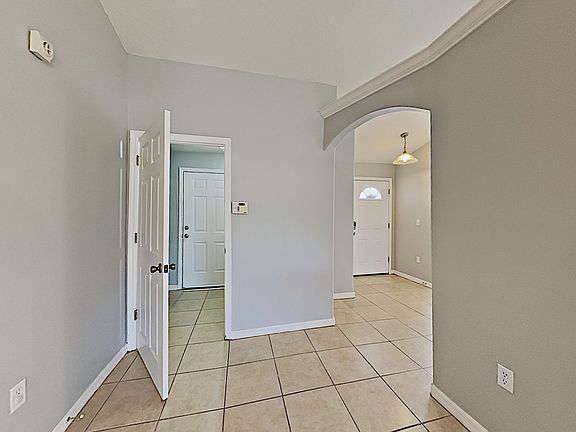 4th image of 720 Wombat Way