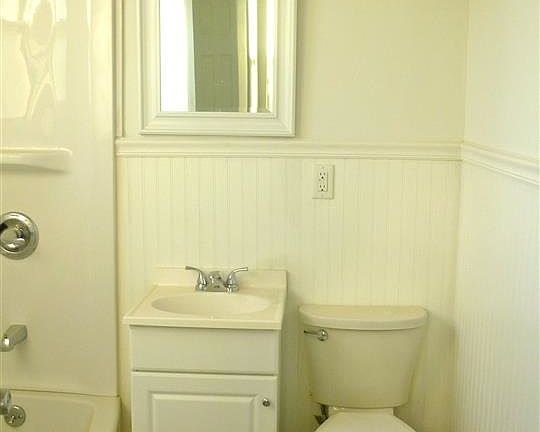 2nd image of 143 Hopkins Ave #3