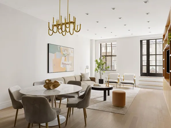100 Barclay St APT 11N, New York, NY 10007