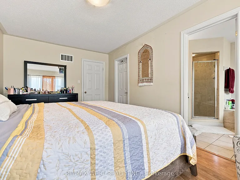 35 Sky Harbour Dr — Photo 18