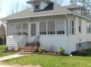 42 N Holly Ave, Maple Shade, NJ 08052