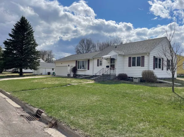 715 Logan Ave, Jackson, MN 56143