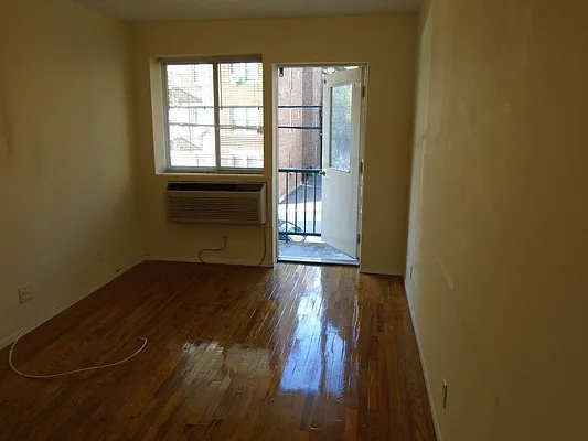 Rented by 18 REALTY | media 31