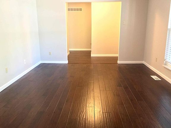 3rd image of 14512 Gravelle Ln