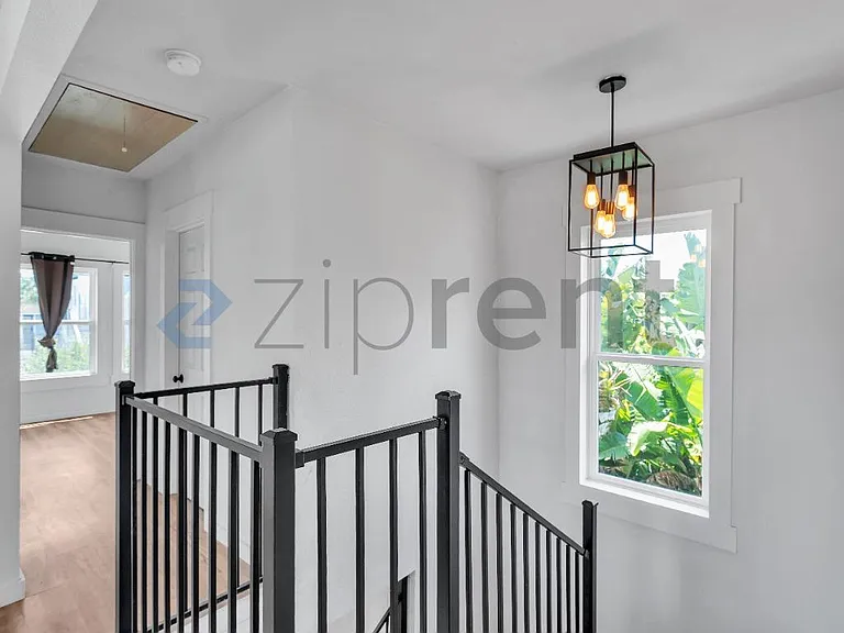 3031 Chestnut St — Photo 22
