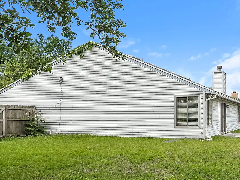 4767 Wassail Dr — Photo 16