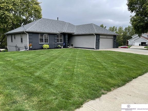 4th image of 6612 S 91st St