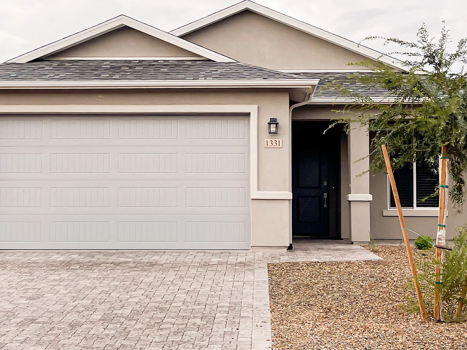 1331 Stratford Pl — Photo 1