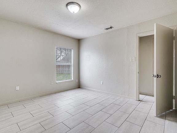 5th image of 7909 Wanebe Dr #7911