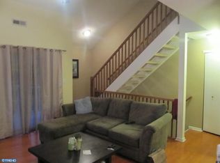 906B Oswego Ct, Mount Laurel, NJ 08054