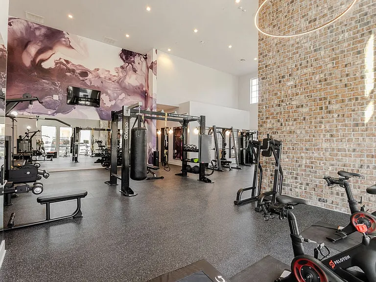 Tessa Matthews Homes, Townhomes and Apartments — Photo 30