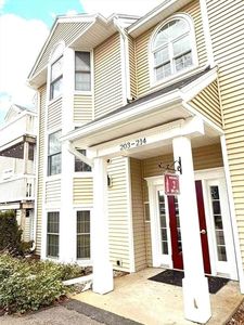 212 Carriage Ln Unit 212, Taunton, MA, 02780