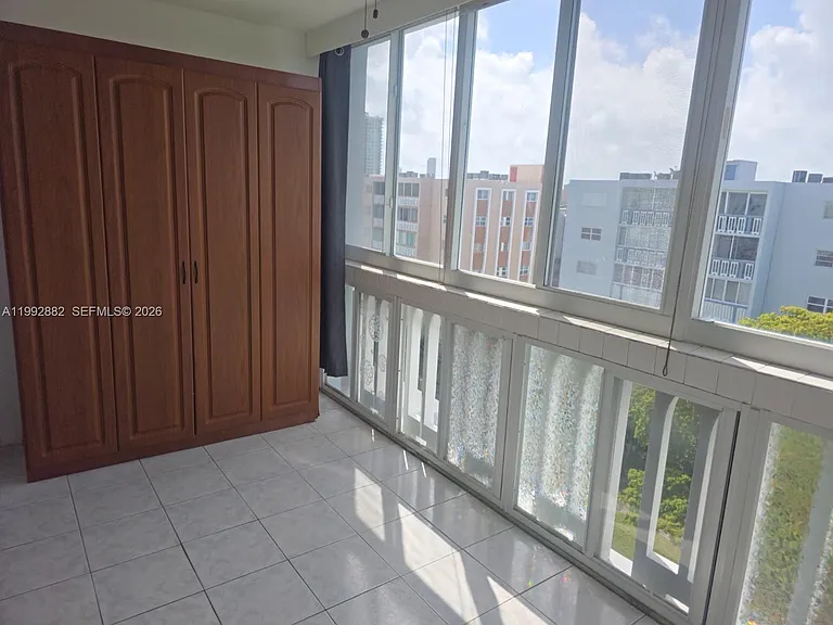 320 NE 12th Ave #703 — Photo 26