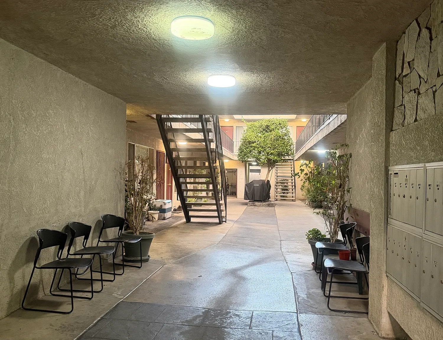 Continental Etiwanda Apartments — Photo 2