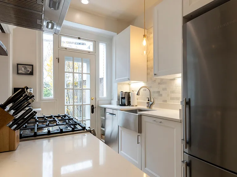3021 Dent Pl NW — Photo 8