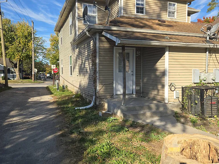 1543 S State Ave — Photo 6