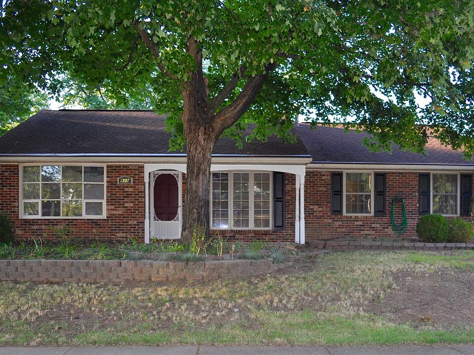 1st image of 819 Hartford Ct