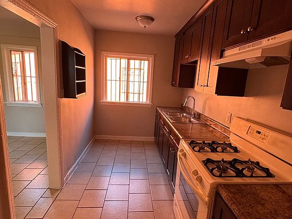 2nd image of 195 W 41st Pl Unit 1/2