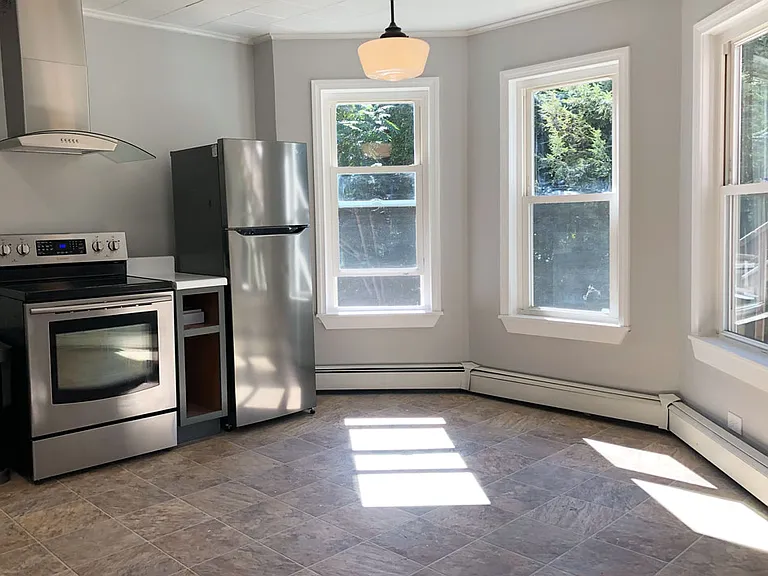 22 Pleasant St #A — Photo 7