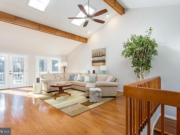 3rd image of 9711 S Park Cir