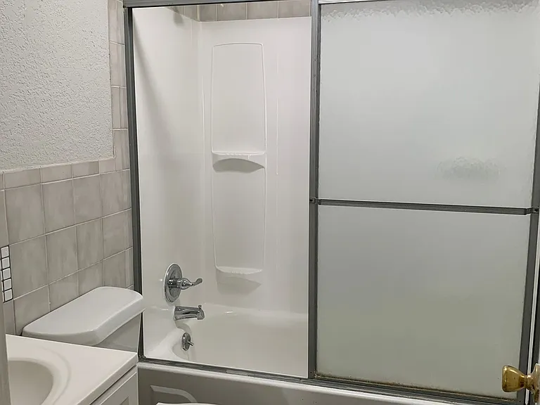 4111-4113 Walnut St — Photo 11