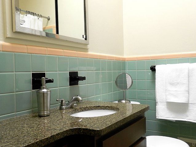 Premium Townhomes offer stylish upgraded bathrooms.
