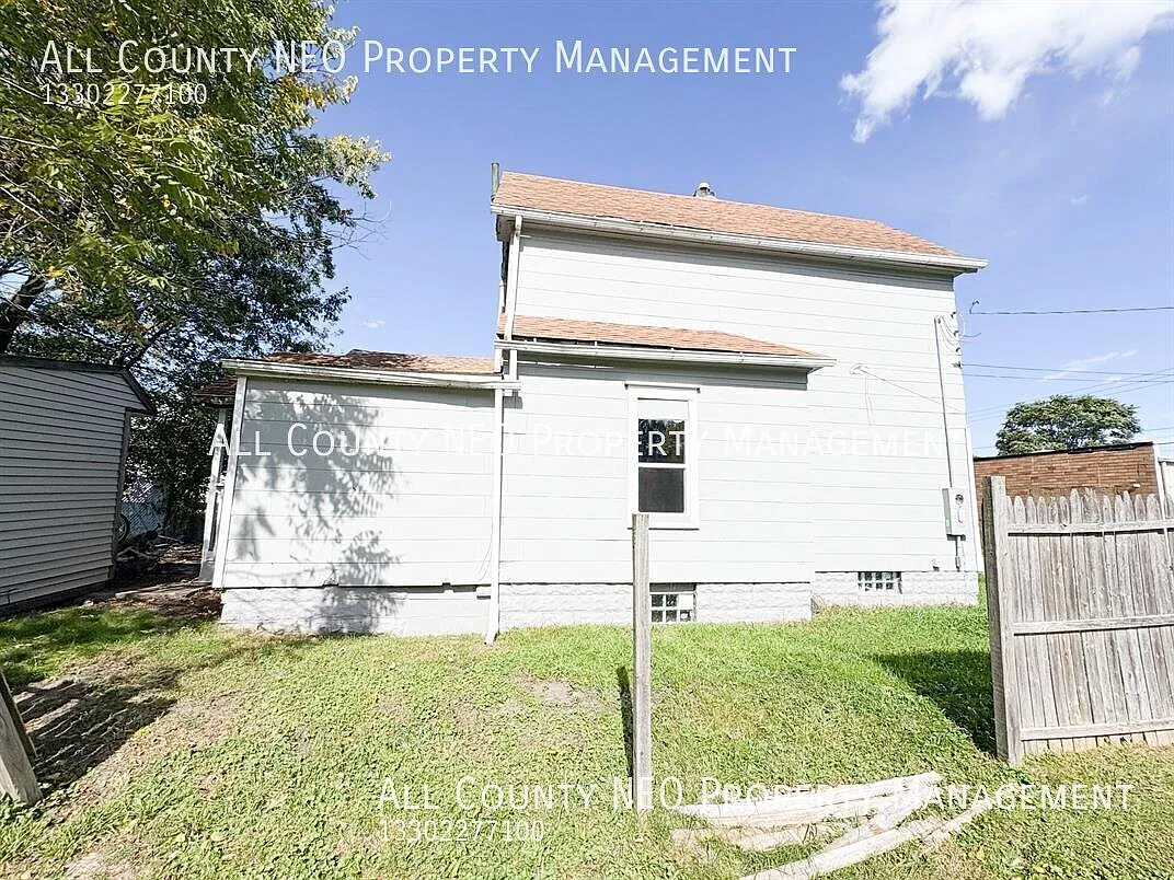 Newly renovated 3-bedroom, 1-bath home in Akron! — Photo 4