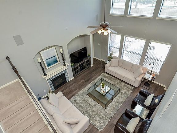 2nd image of 6702 Glenkirk Pl