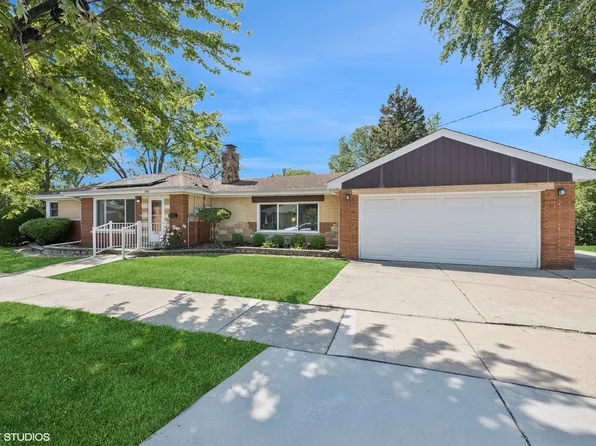 1400 Boeger Ave, Westchester, IL 60154