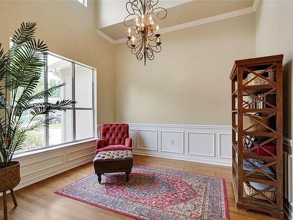 5th image of 315 Kirkwood Dr