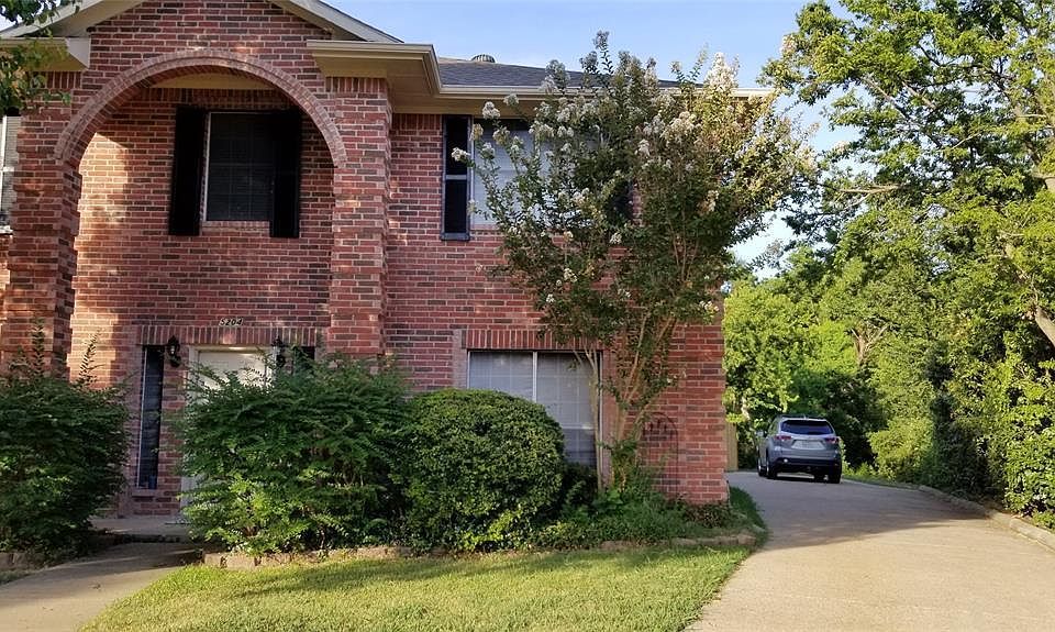 1st image of 5204 Lee Hutson Ln