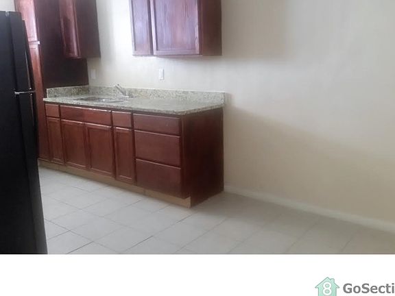 4th image of 269 N San Joaquin Ave APT 4